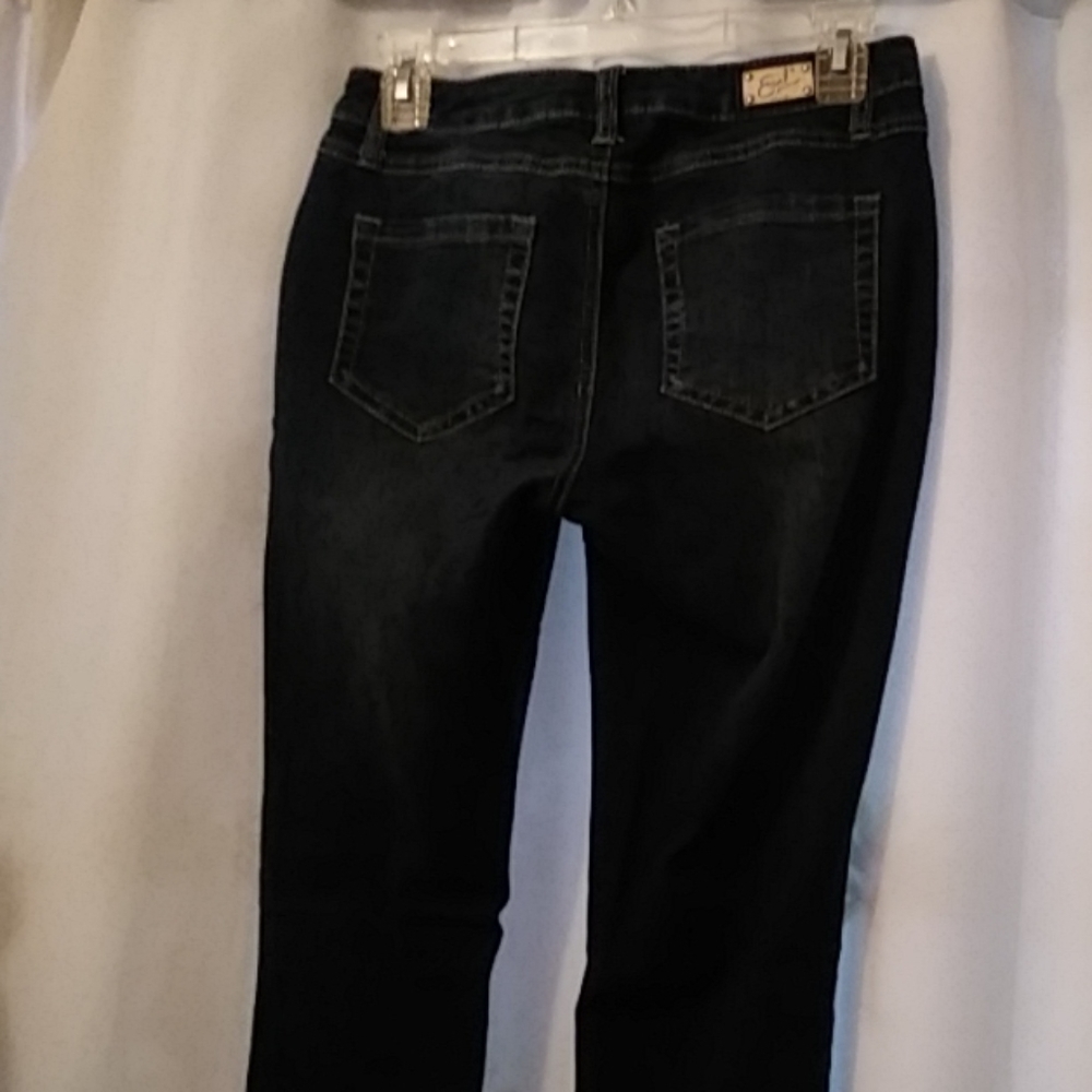 Jeans - Picture 2 of 3
